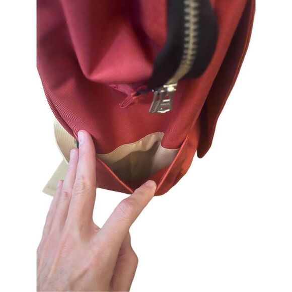 Backpack - Picture 9 of 16